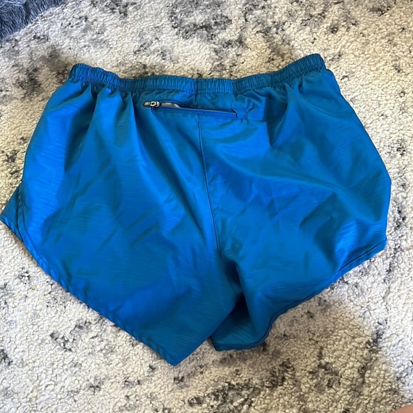 Nike shorts - Picture 3 of 3